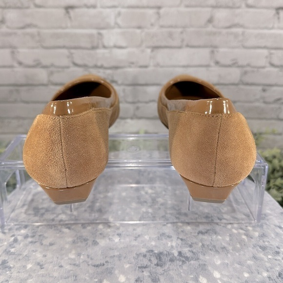 BCBGeneration “Alonsa” Caramel Suede Pointed Toe Dress Low Wedges WMS 7.5B🧡EUC - Picture 7 of 10
